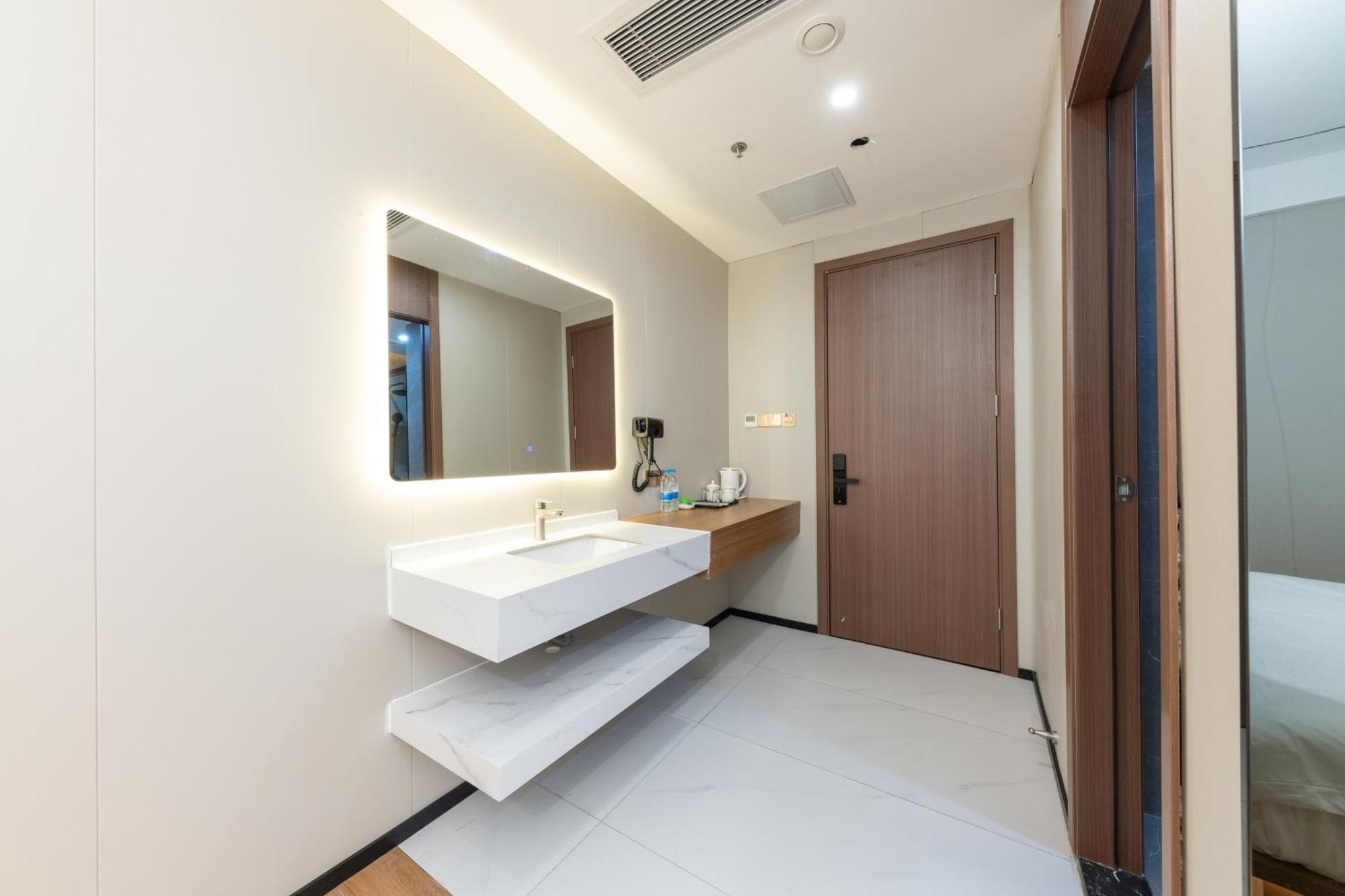 Guangzhou Haiyue Hotel Экстерьер фото